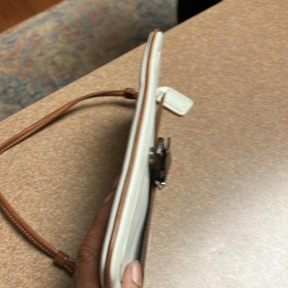 Vintage Coach Wristlet - Picture 7 of 13